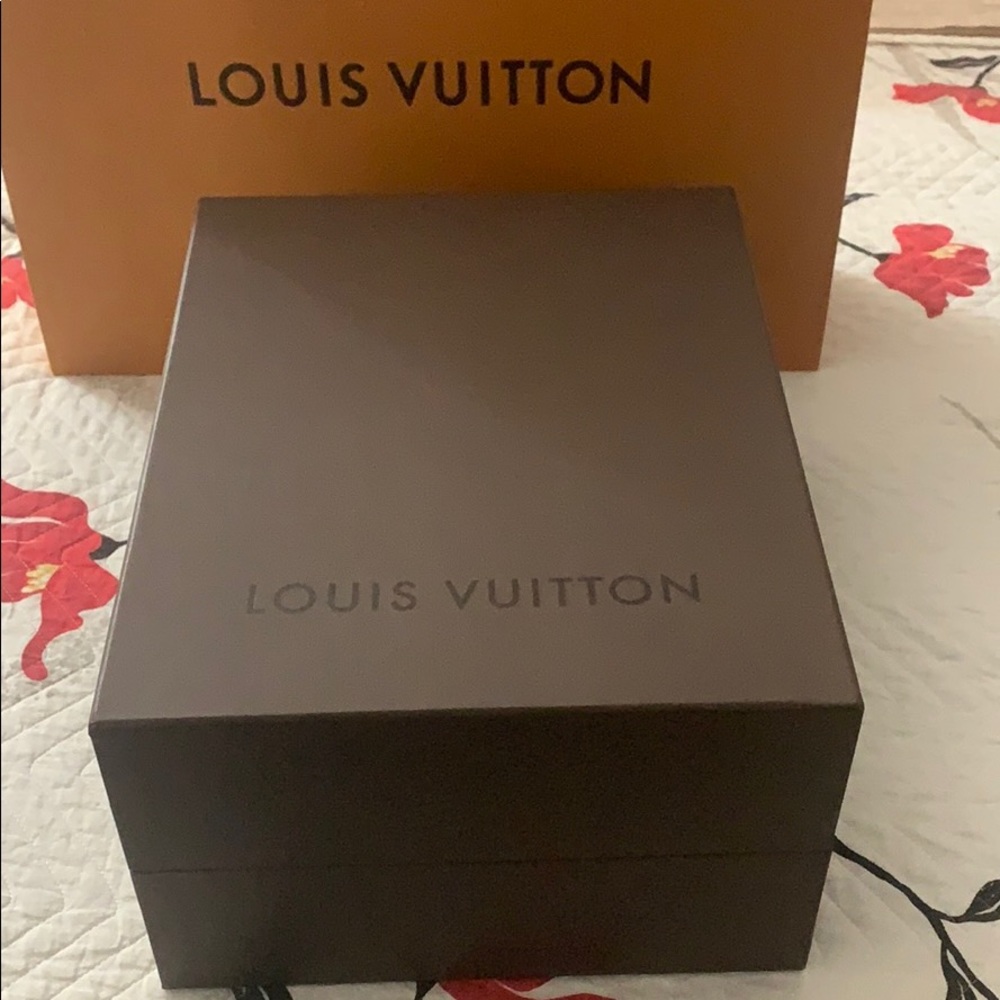 Louis Vuitton box